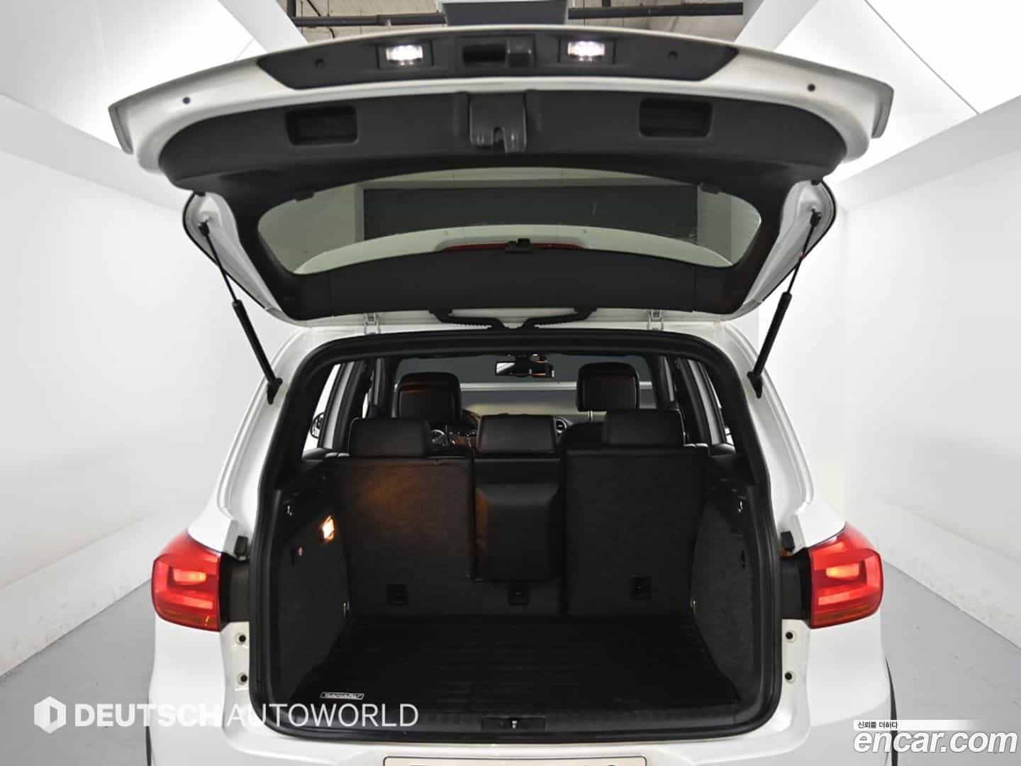 Tiguan Volkswagen 2015.4-OPTION-024