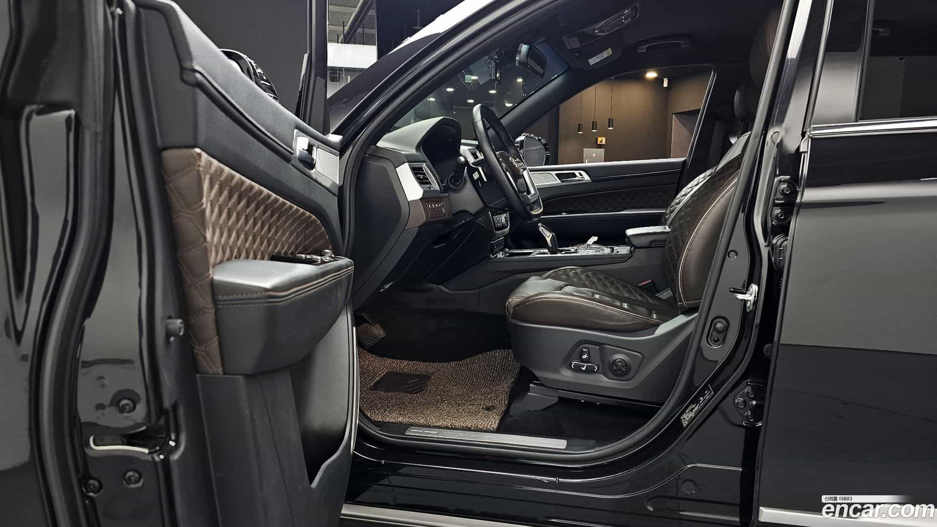 Rexton KG Mobility 2022.9-INNER-010