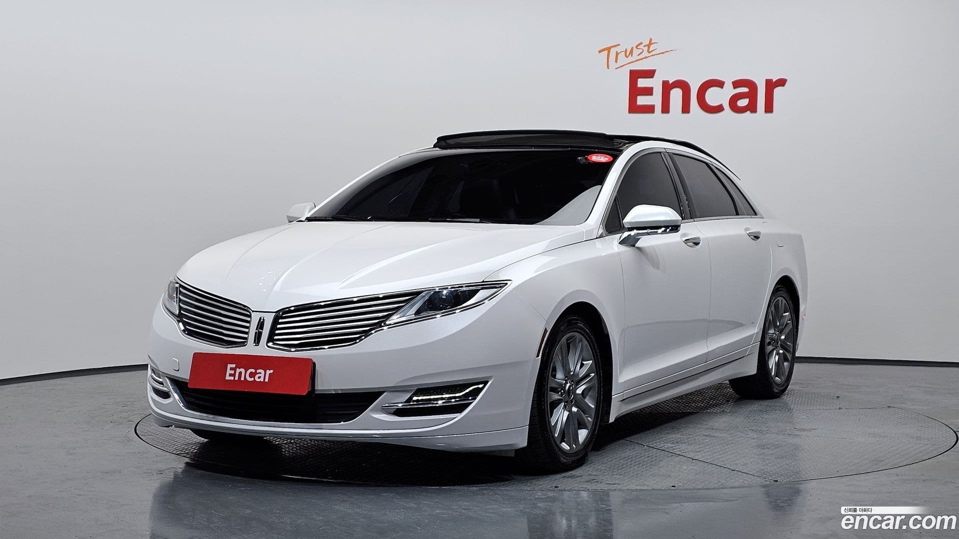 Main__Slider__Photo:MKZ Lincoln 2015.6-0