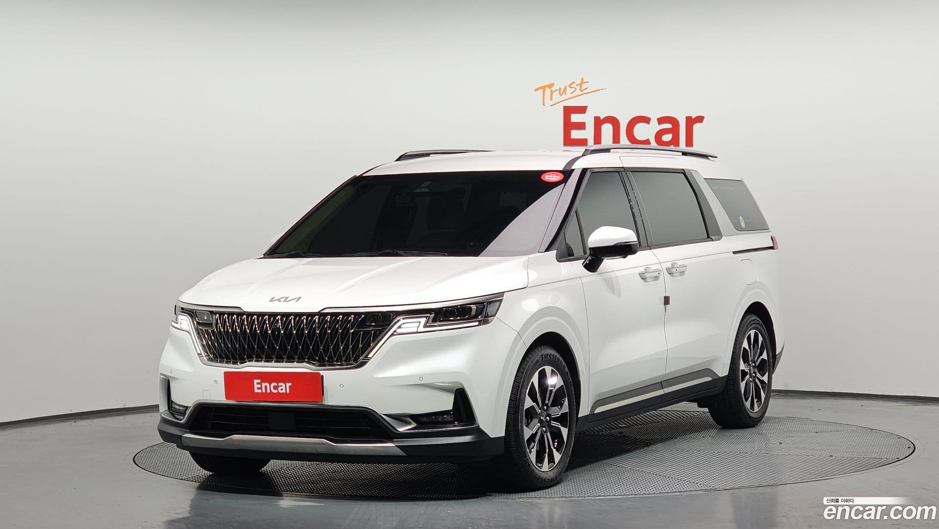 Main__Slider__Photo:Canival Kia 2022.6-0