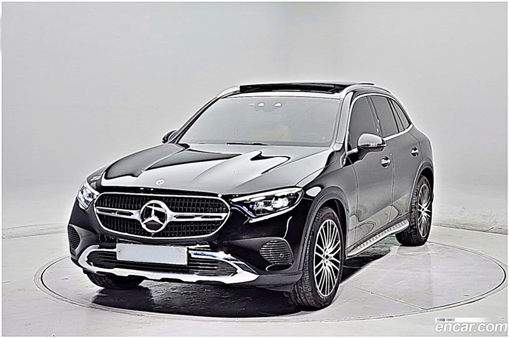 Main__Slider__Photo:GLC-Class Mercedes-Benz 2023.6-0