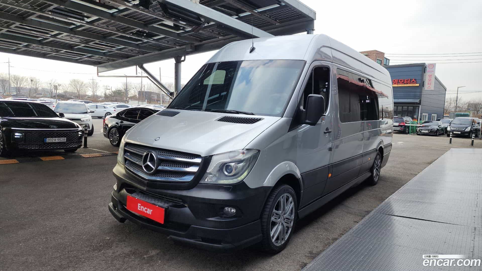 Sprinter Mercedes-Benz 2014.8-OUTER-001