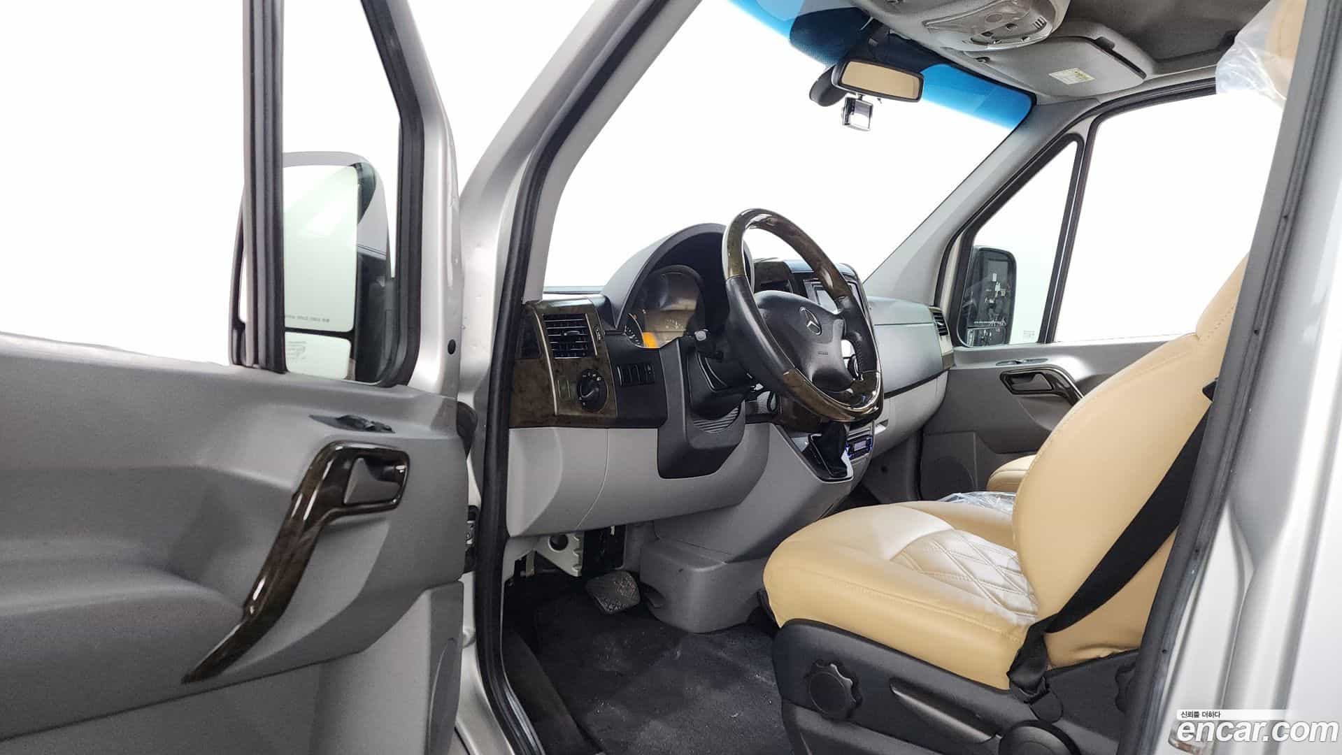 Sprinter Mercedes-Benz 2014.8-INNER-010