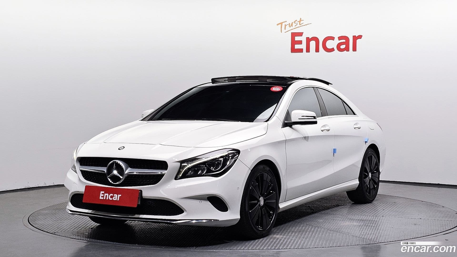 Main__Slider__Photo:CLA-Class Mercedes-Benz 2017.2-0