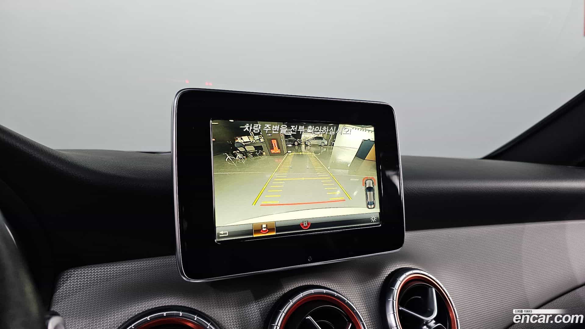 CLA-Class Mercedes-Benz 2017.2-OPTION-023