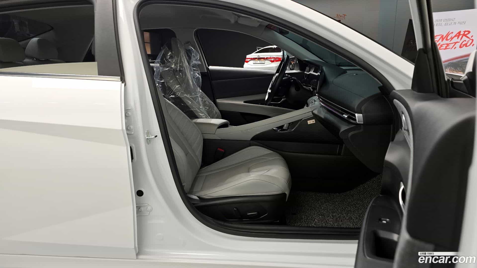 AVANTE Hyundai 2023.1-OPTION-015
