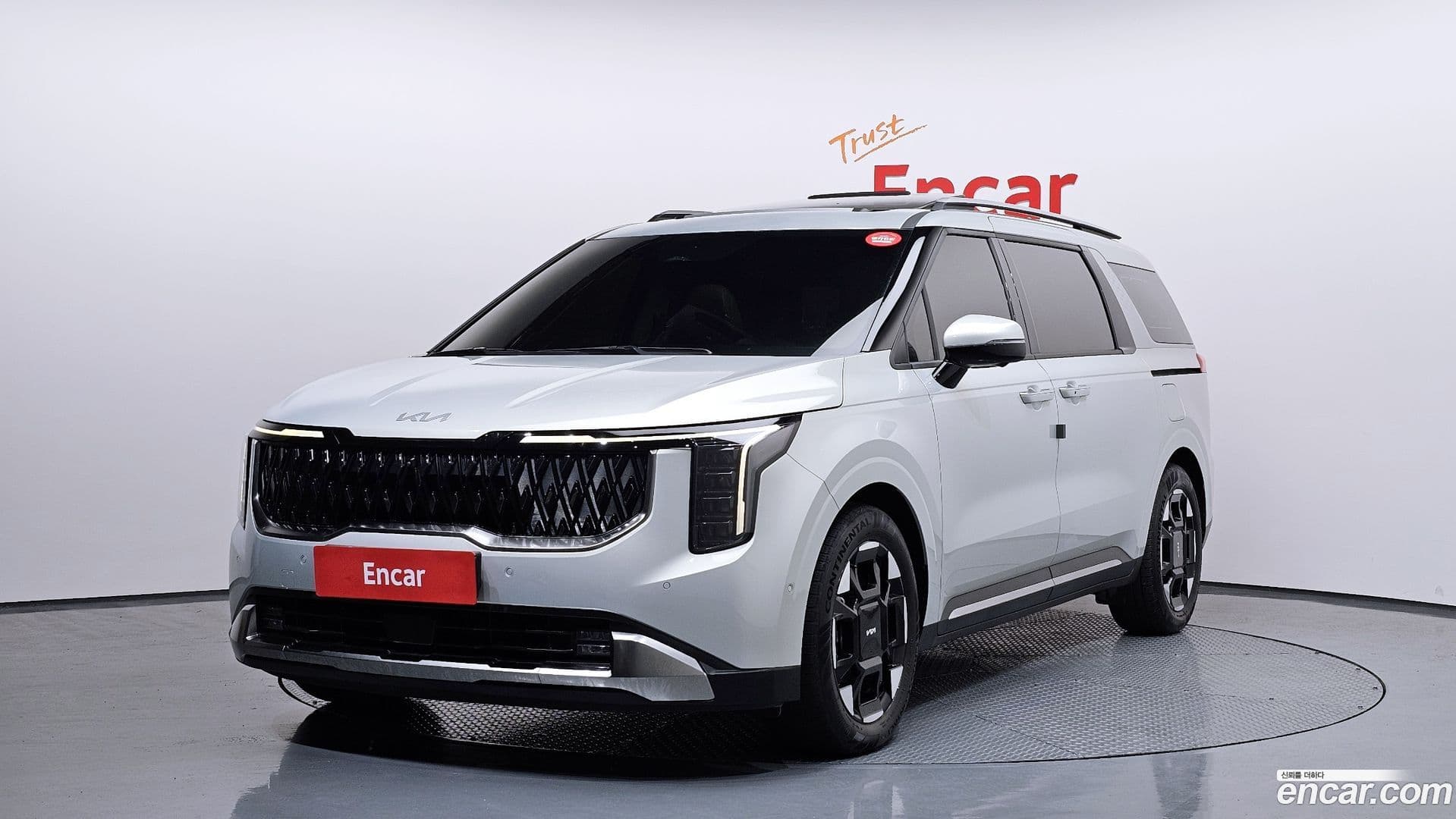 Main__Slider__Photo:Canival Kia 2024.11-0