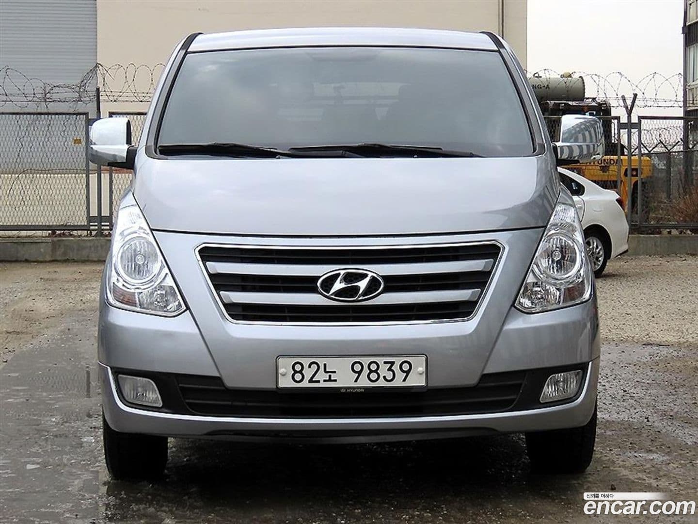 Main__Slider__Photo:Starex Hyundai 2015.8-0
