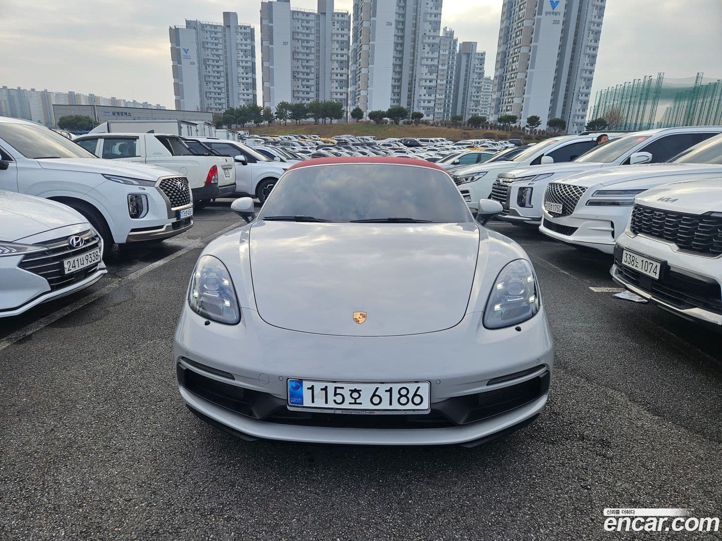 Main__Slider__Photo:718 Porsche 2023.9-0