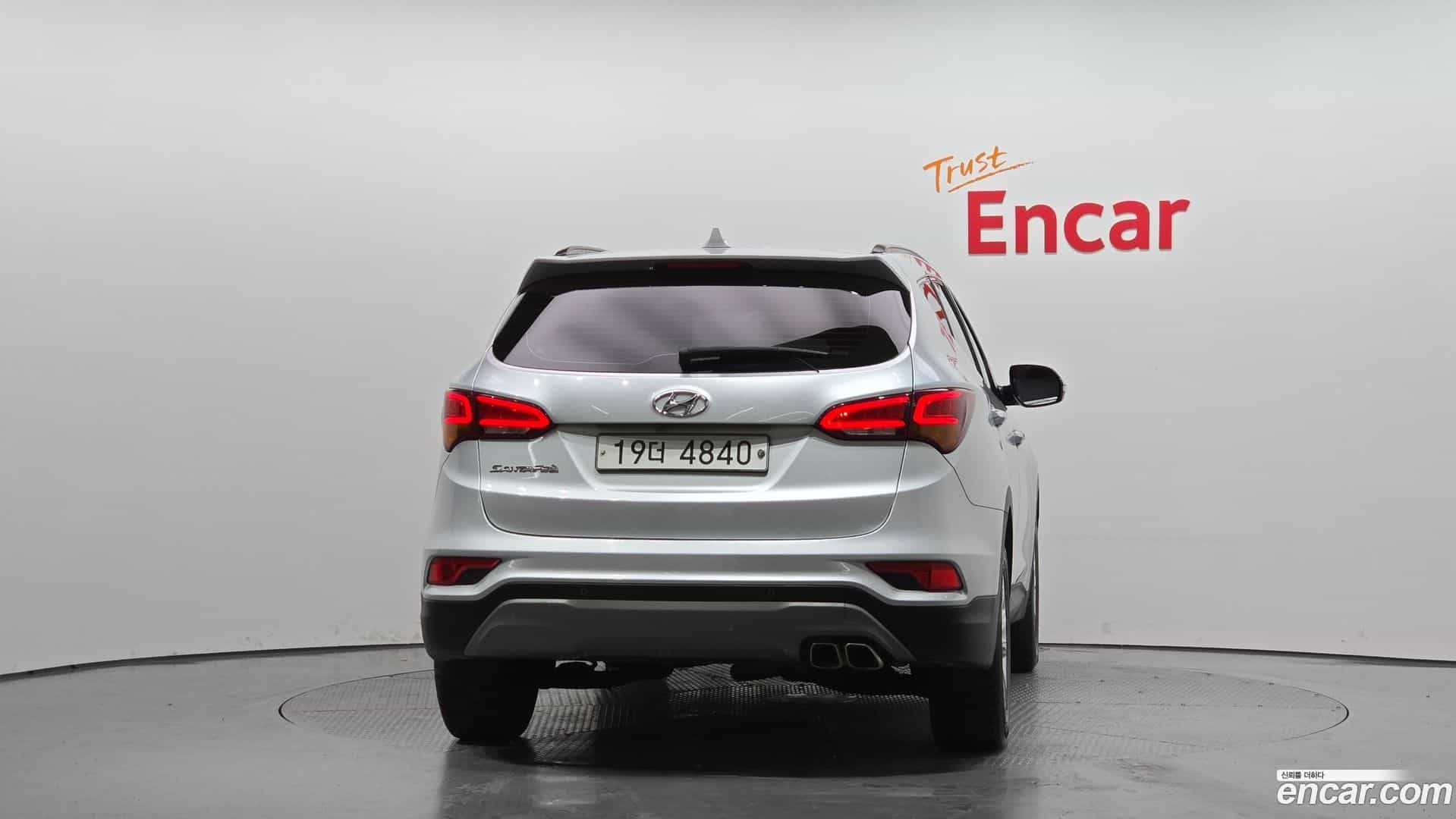 Santafe Hyundai 2018.0-OUTER-004