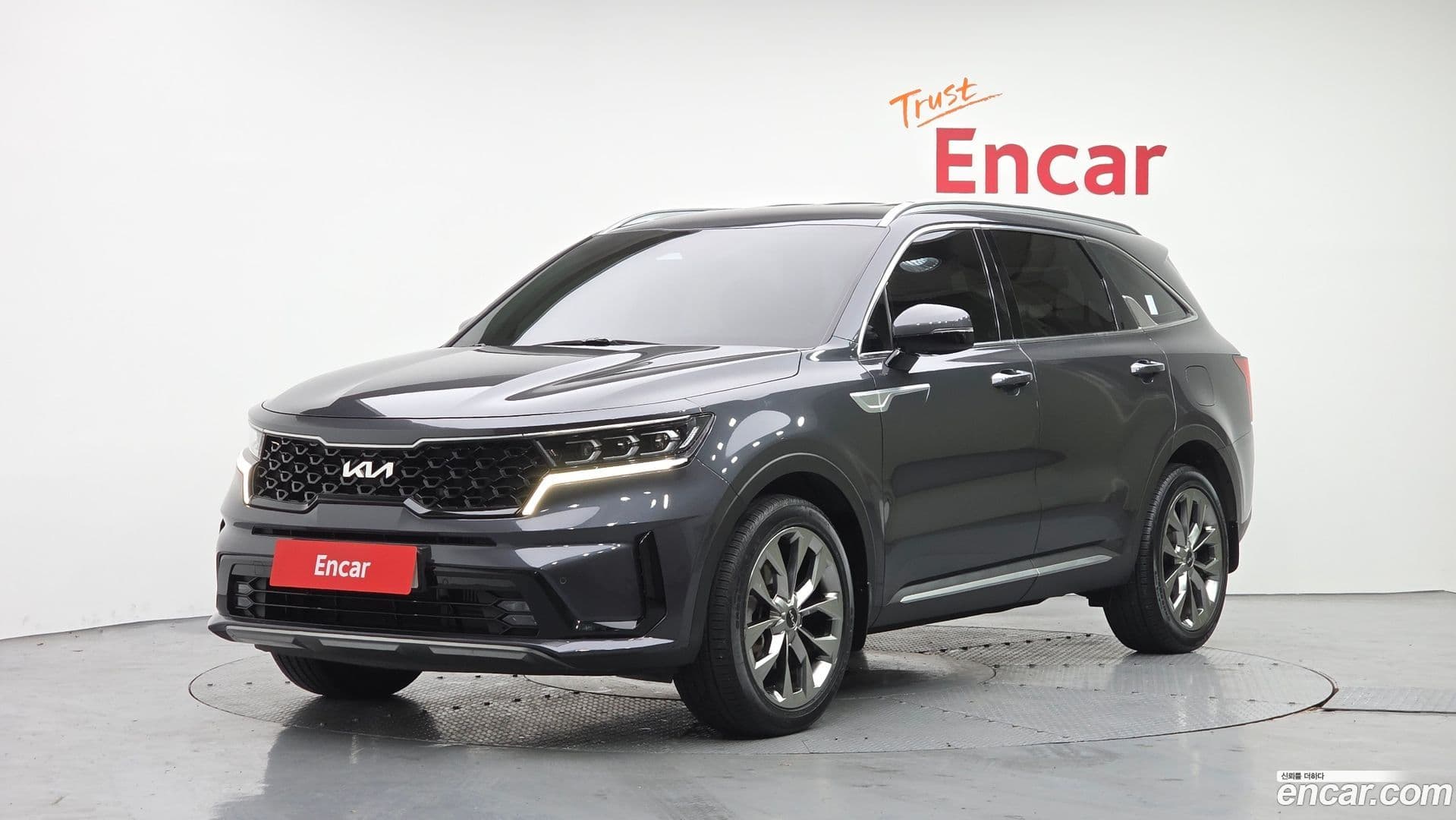 Main__Slider__Photo:Sorento Kia 2021.10-0