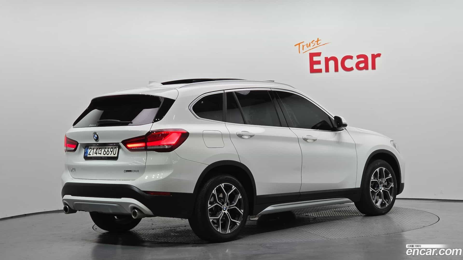 X1 BMW 2021.6-OUTER-002