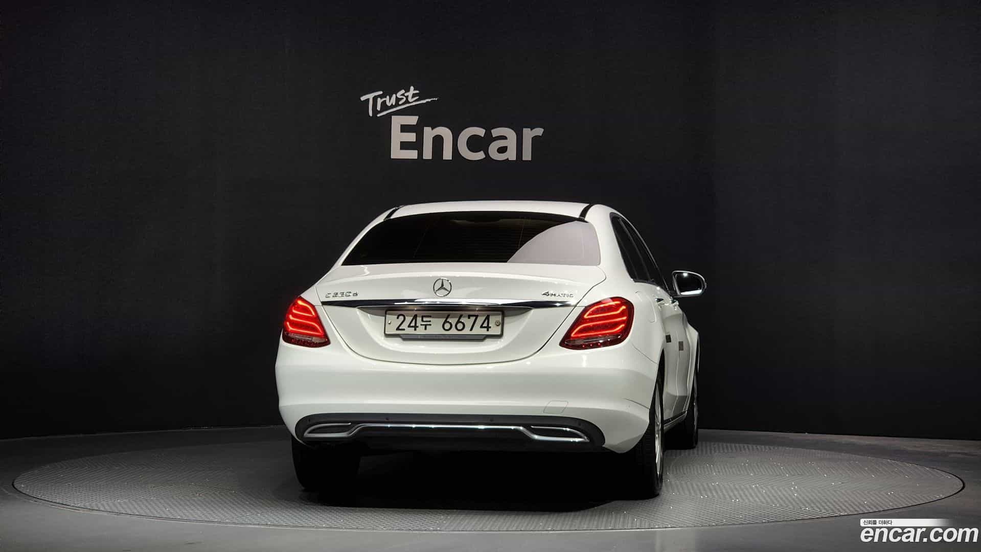 C-Class Mercedes-Benz 2015.11-OUTER-004