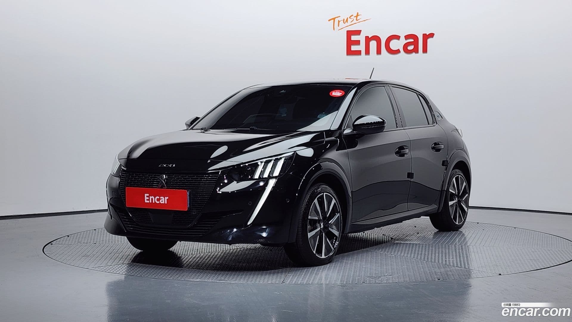 Main__Slider__Photo:208 Peugeot 2022.11-0