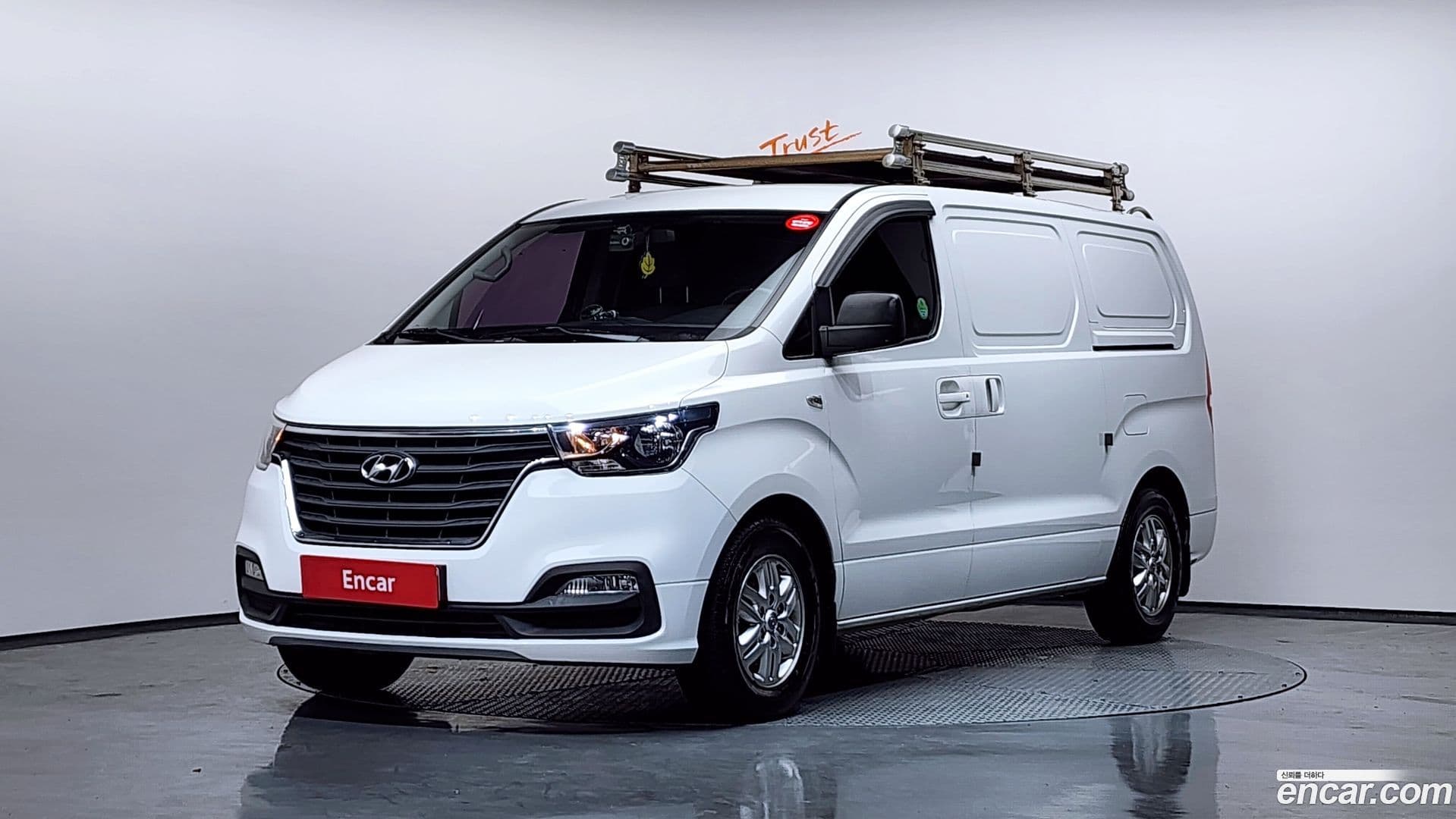 Main__Slider__Photo:Starex Hyundai 2018.10-0