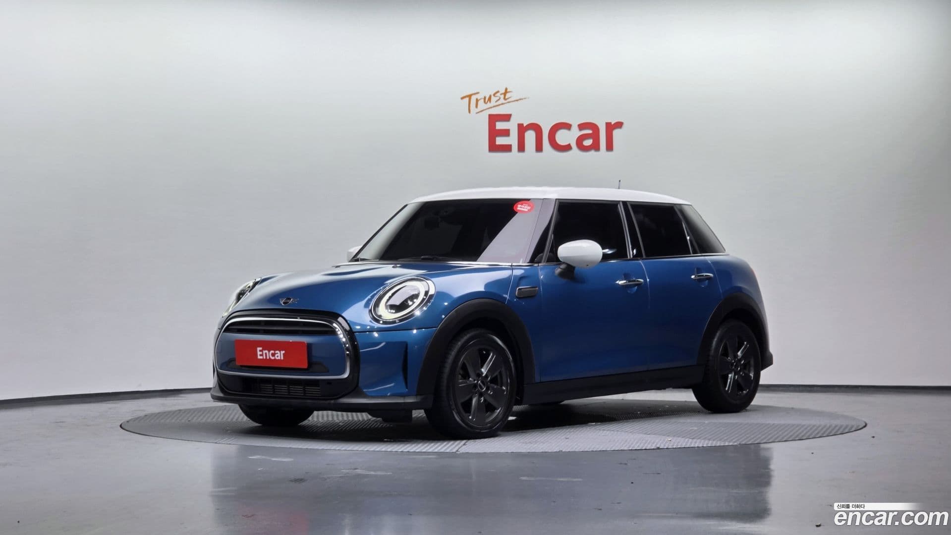 Main__Slider__Photo:Cooper Mini 2021.10-0