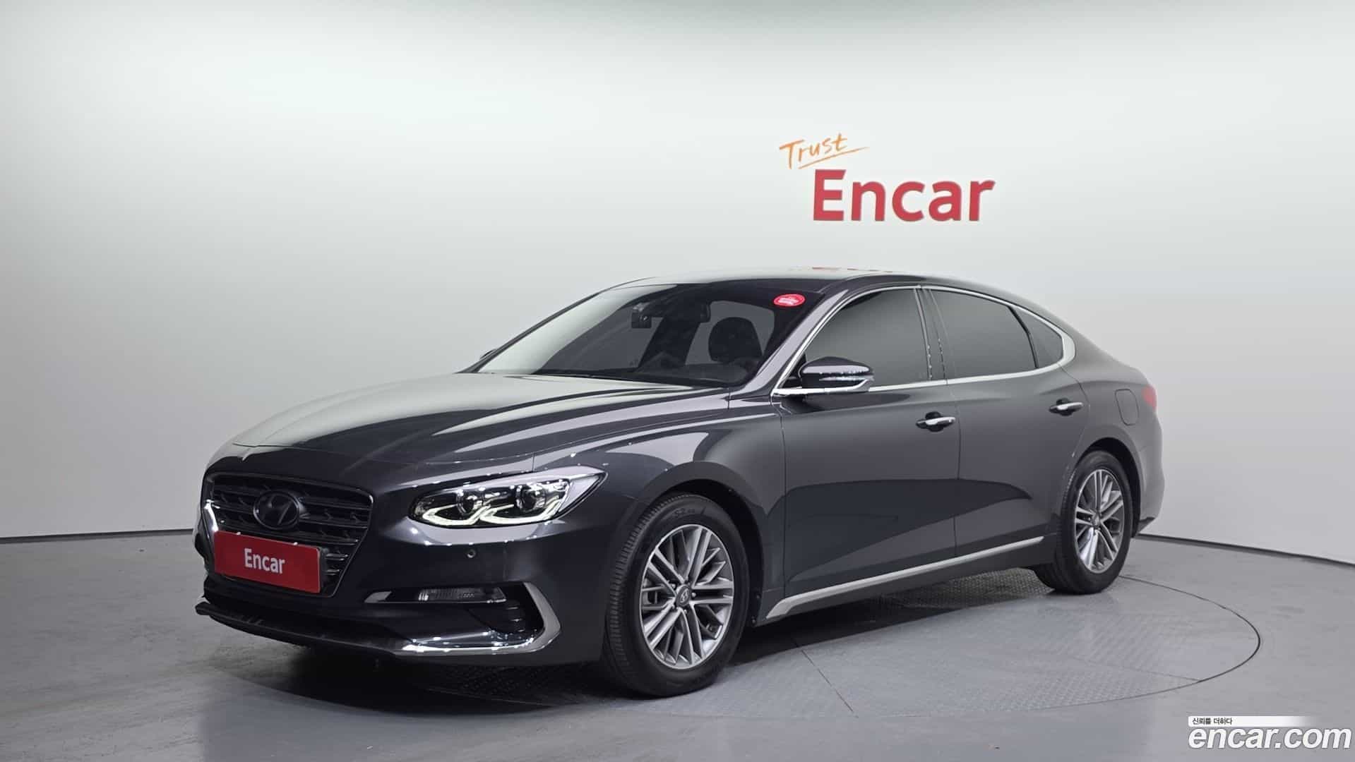 Grandeur Hyundai 2018.1-OUTER-001