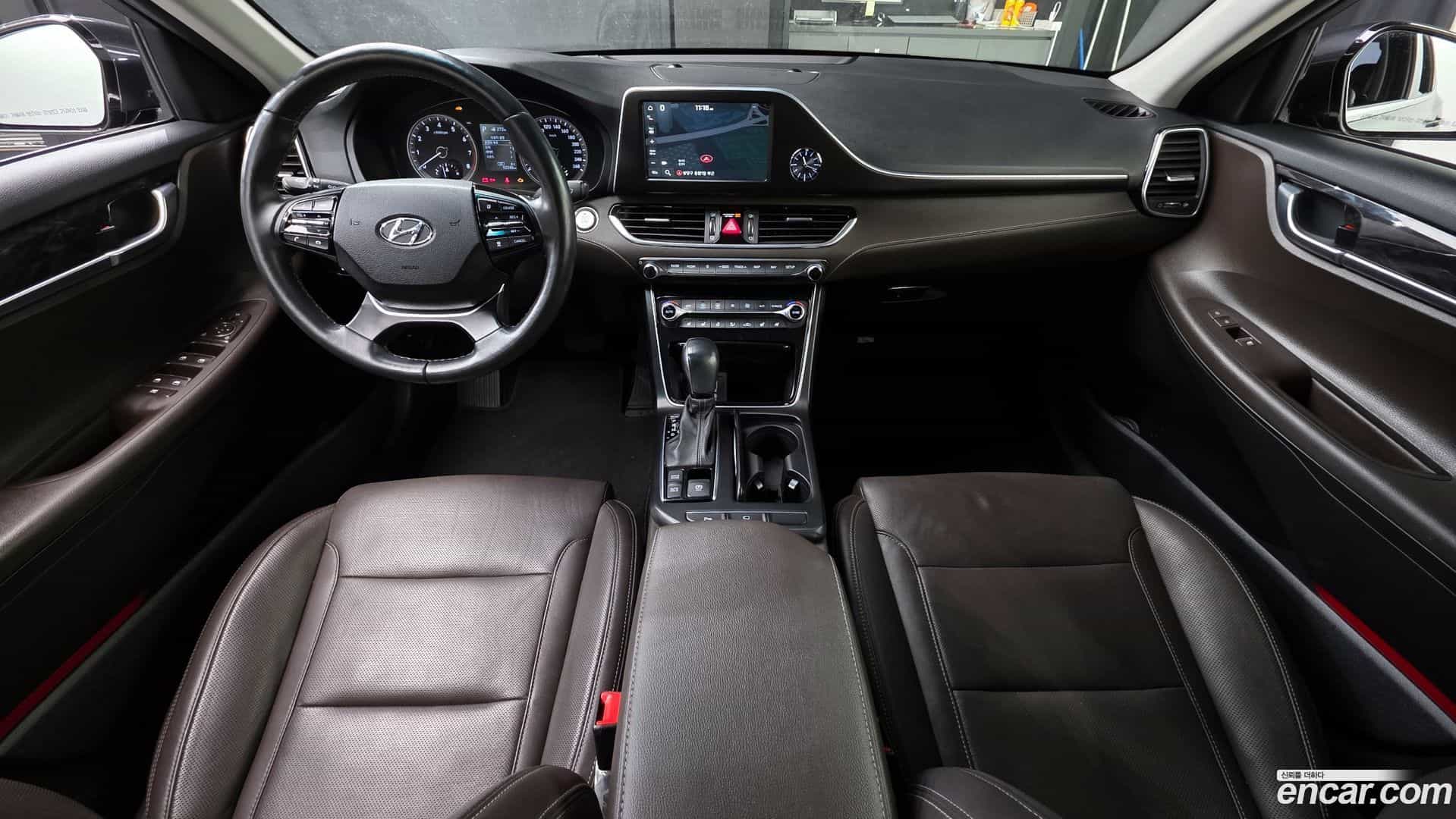 Grandeur Hyundai 2018.1-INNER-007