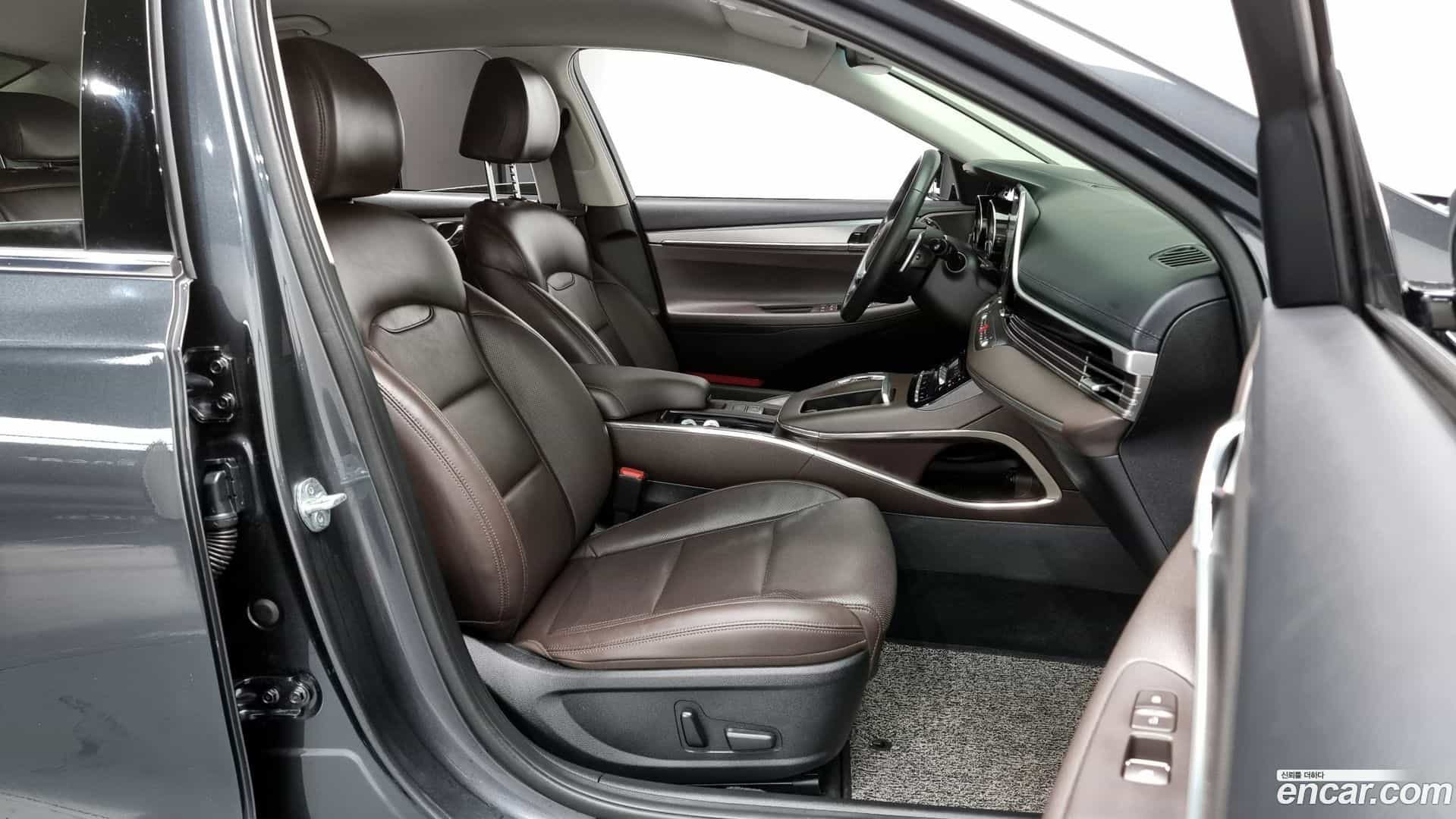 Grandeur Hyundai 2021.1-OPTION-015