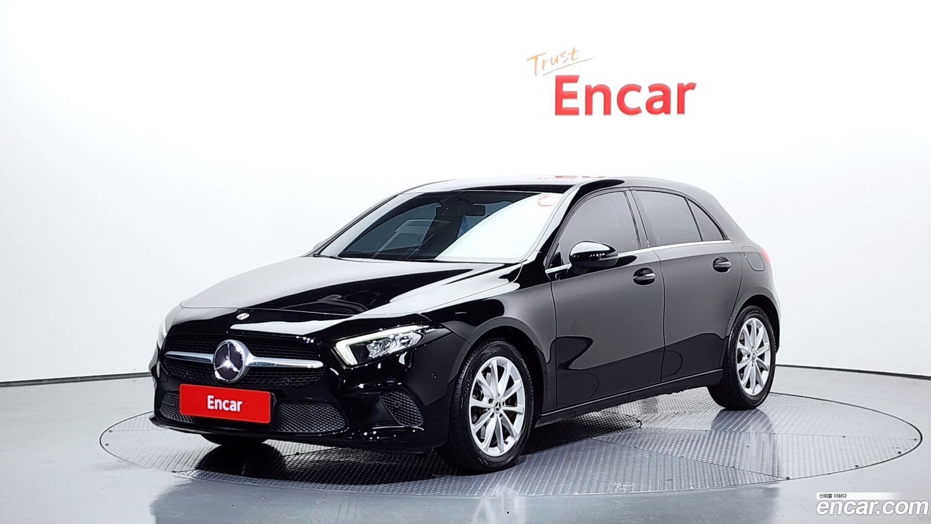Main__Slider__Photo:A-Class Mercedes-Benz 2019.10-0