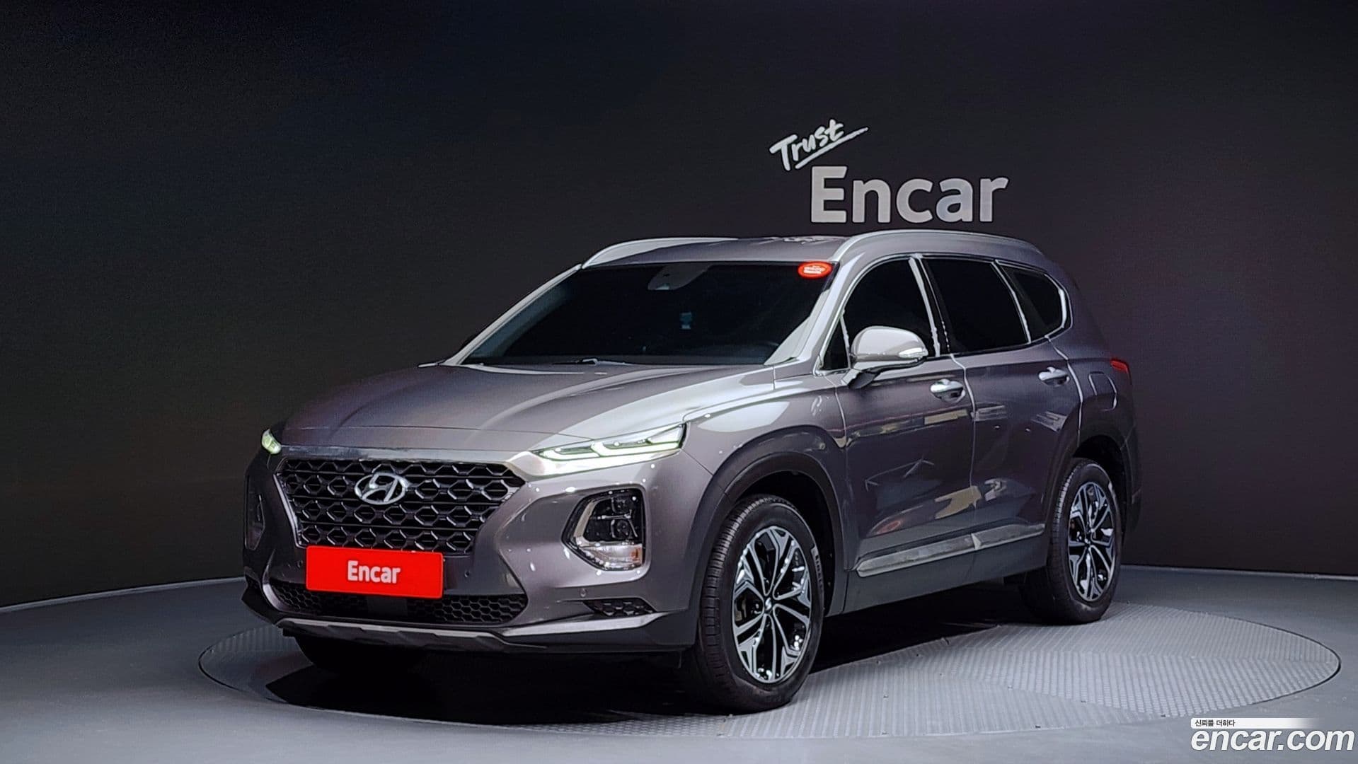 Main__Slider__Photo:Santafe Hyundai 2018.7-0