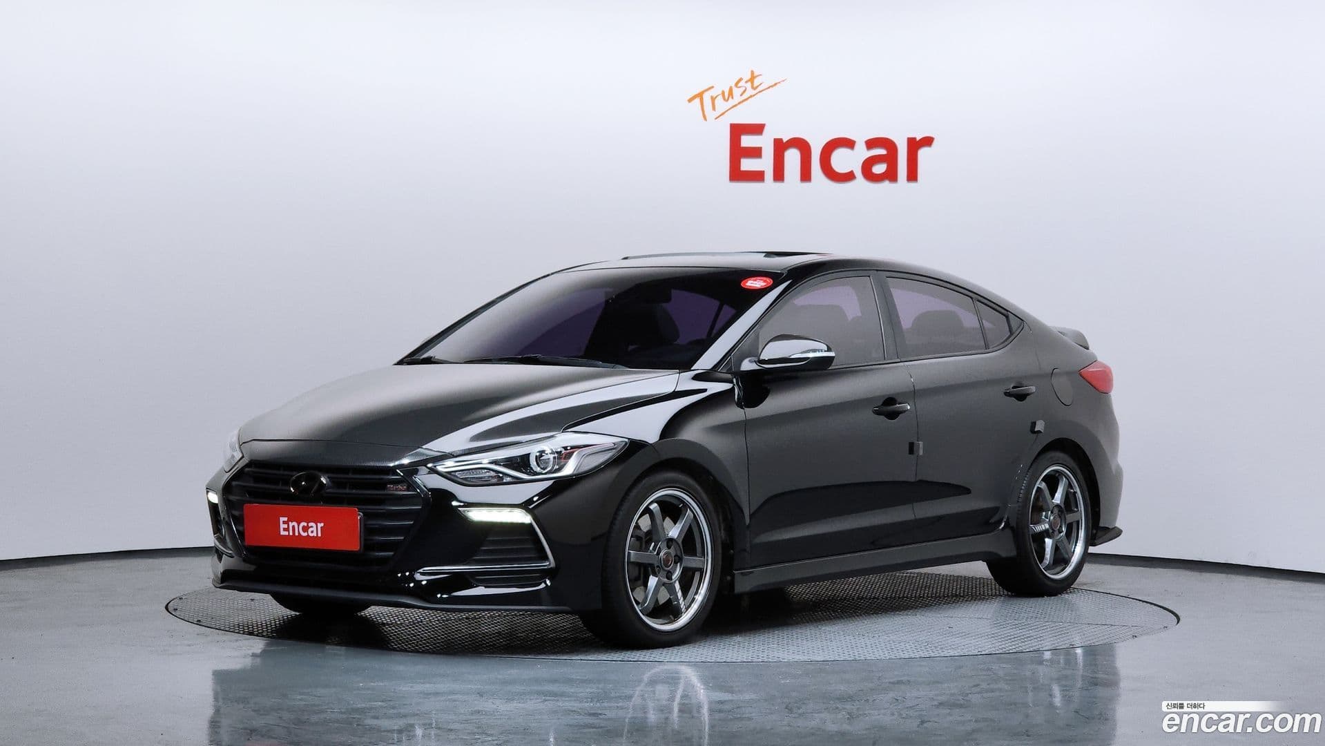 Main__Slider__Photo:AVANTE Hyundai 2018.2-0