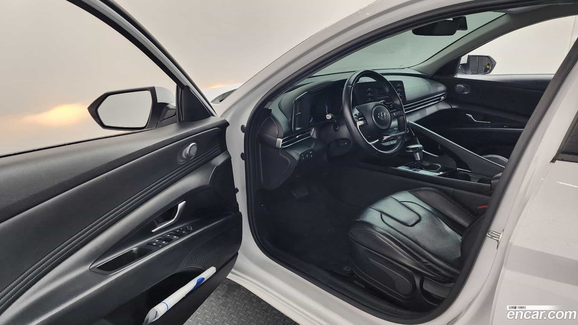 AVANTE Hyundai 2022.11-INNER-010