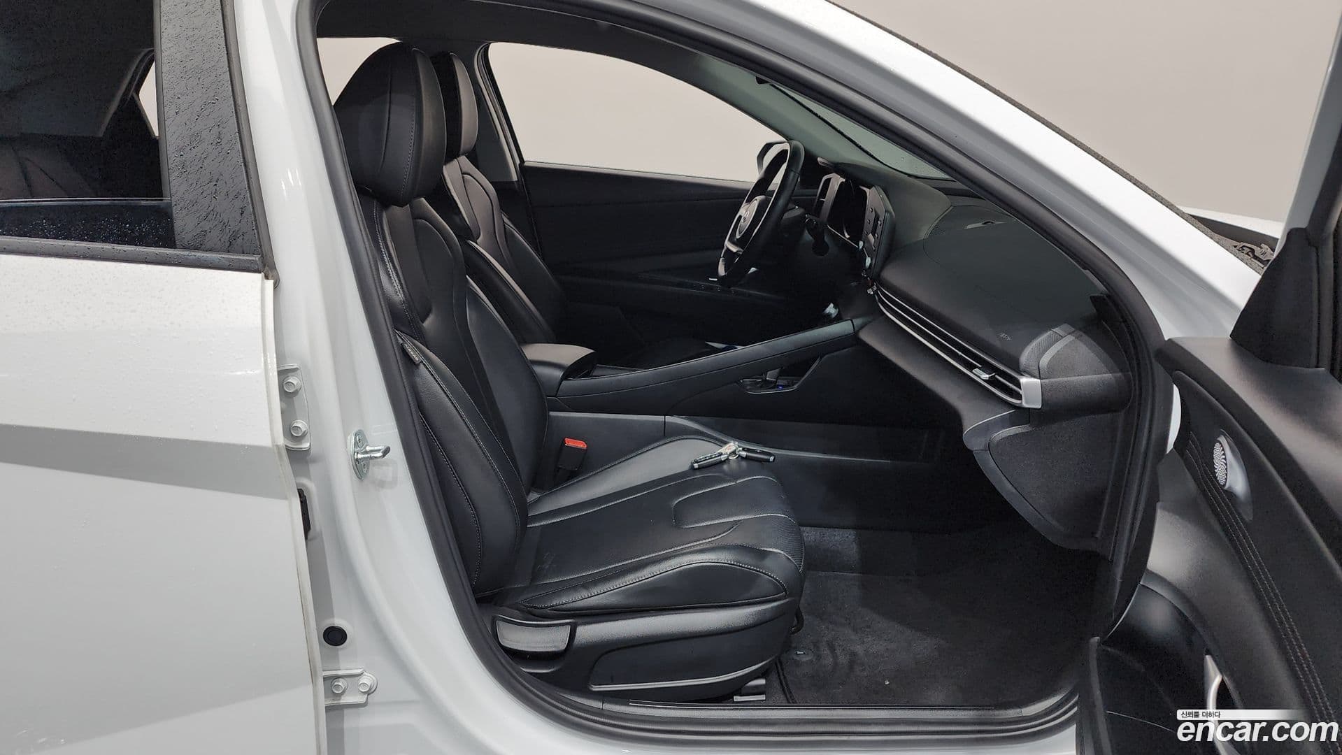 Main__Slider__Photo:AVANTE Hyundai 2022.11-10