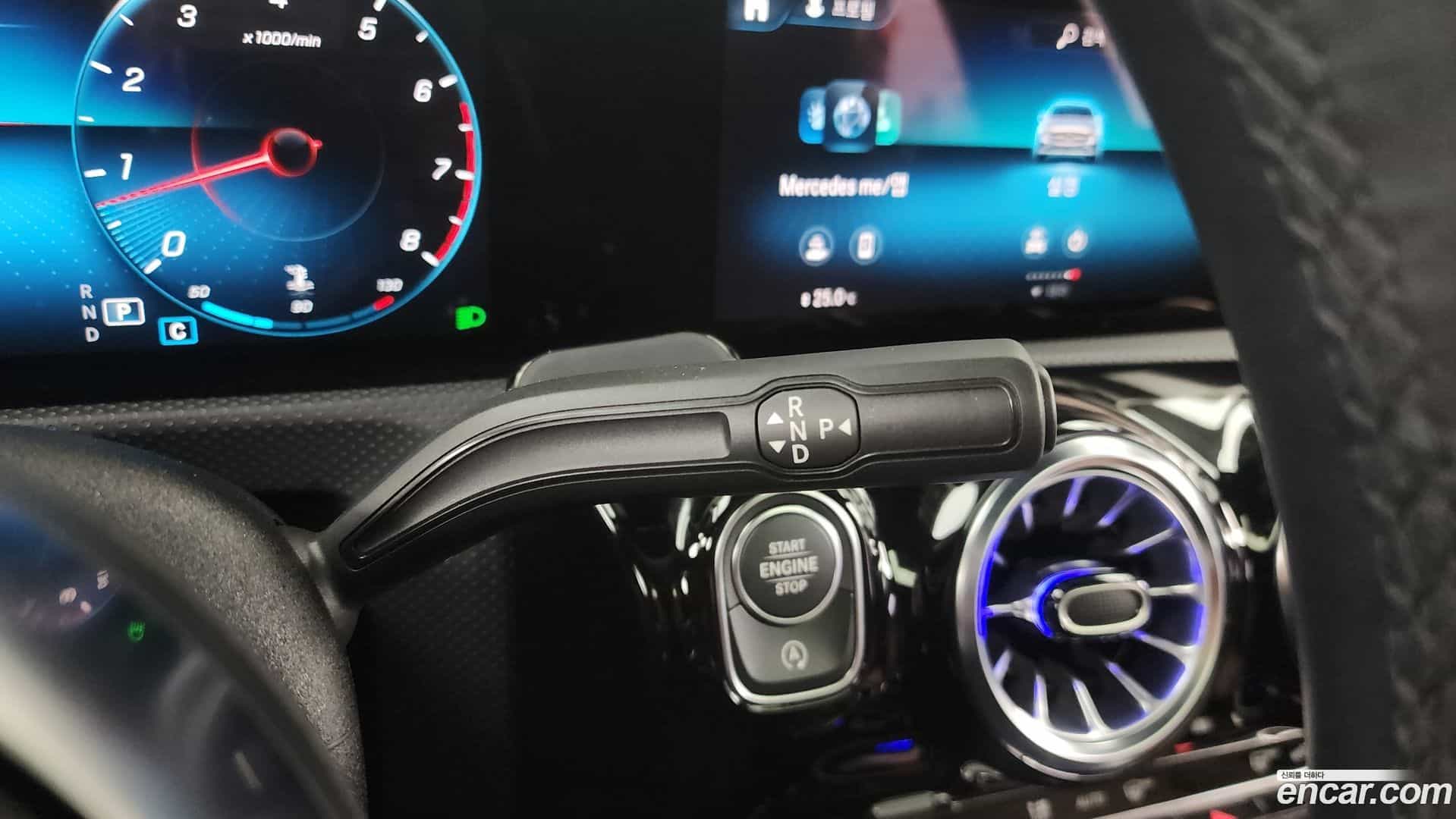 CLA-Class Mercedes-Benz 2022.11-INNER-009