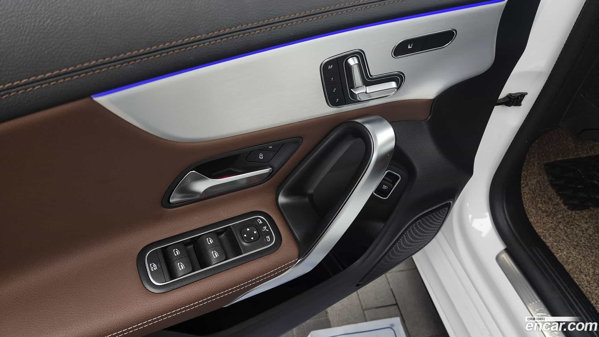 CLA-Class Mercedes-Benz 2022.11-OPTION-022