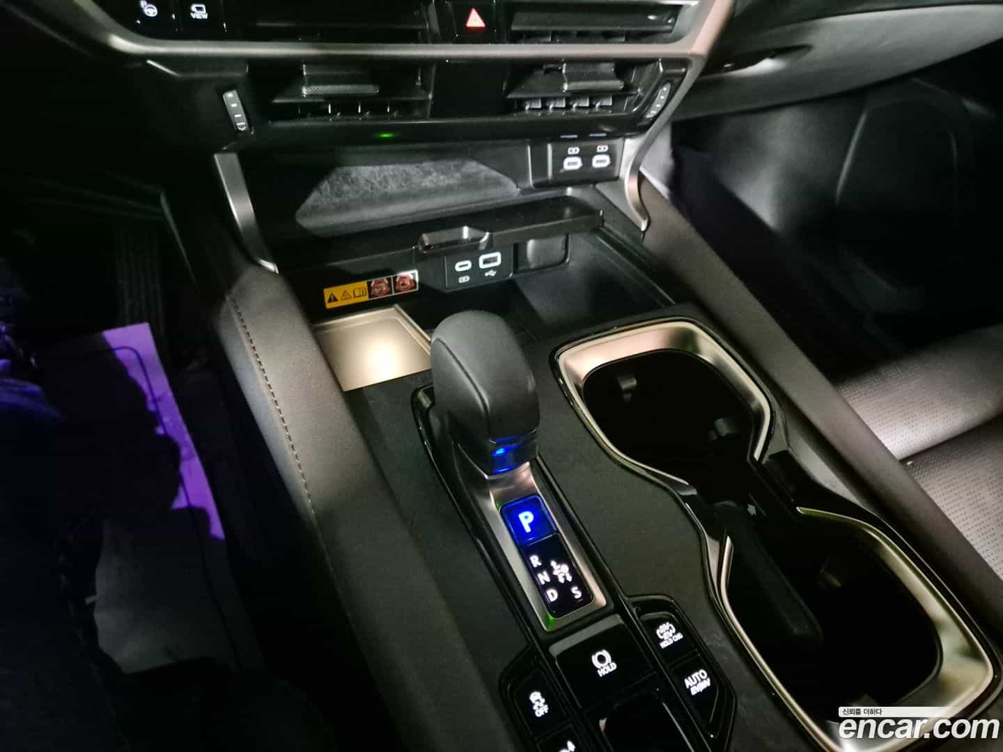 RX Lexus 2024.3-INNER-009