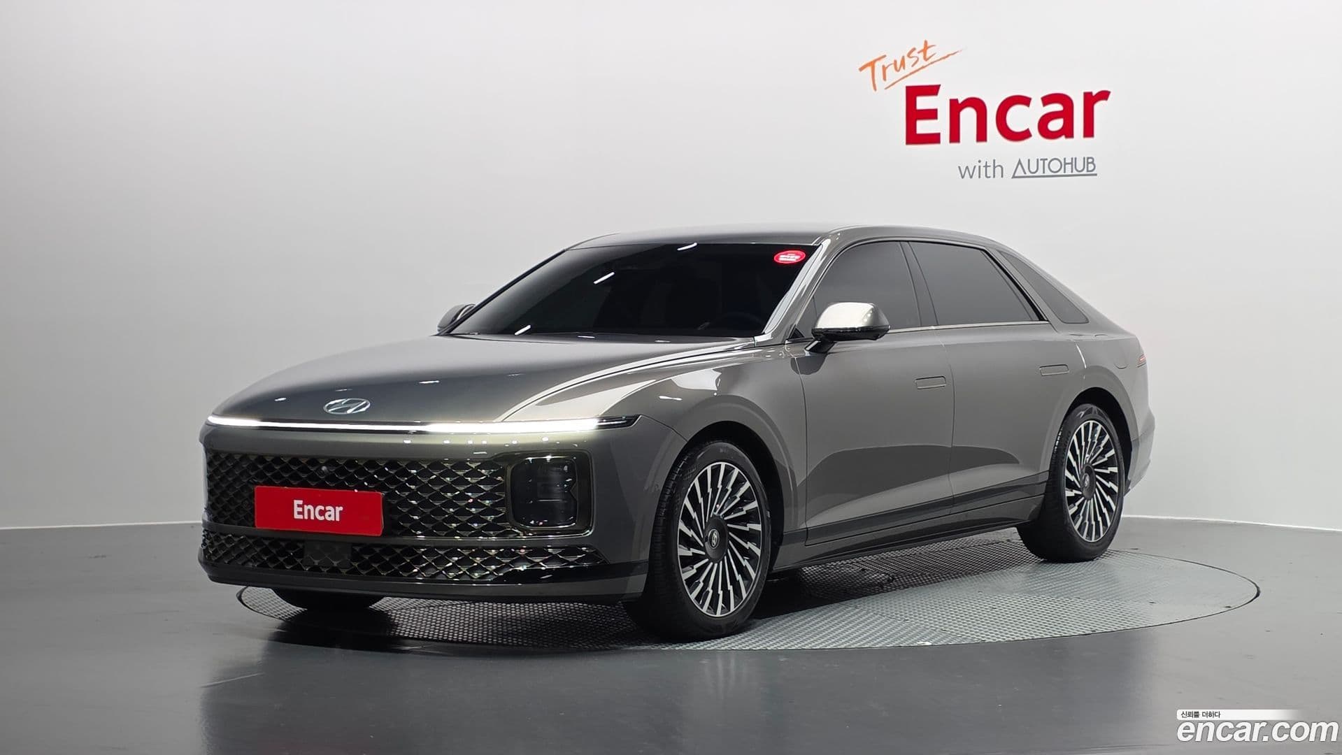 Main__Slider__Photo:Grandeur Hyundai 2023.8-0