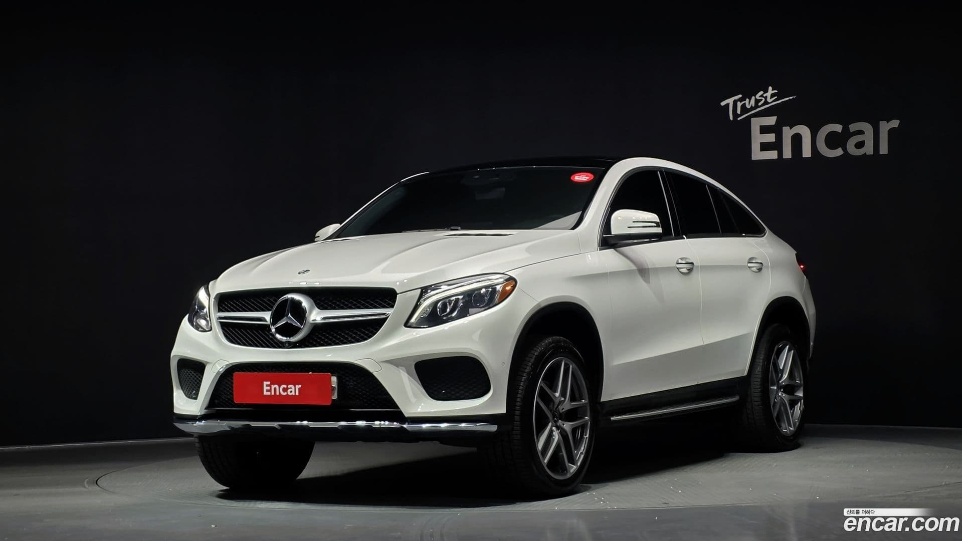 Main__Slider__Photo:GLE-Class Mercedes-Benz 2018.2-0