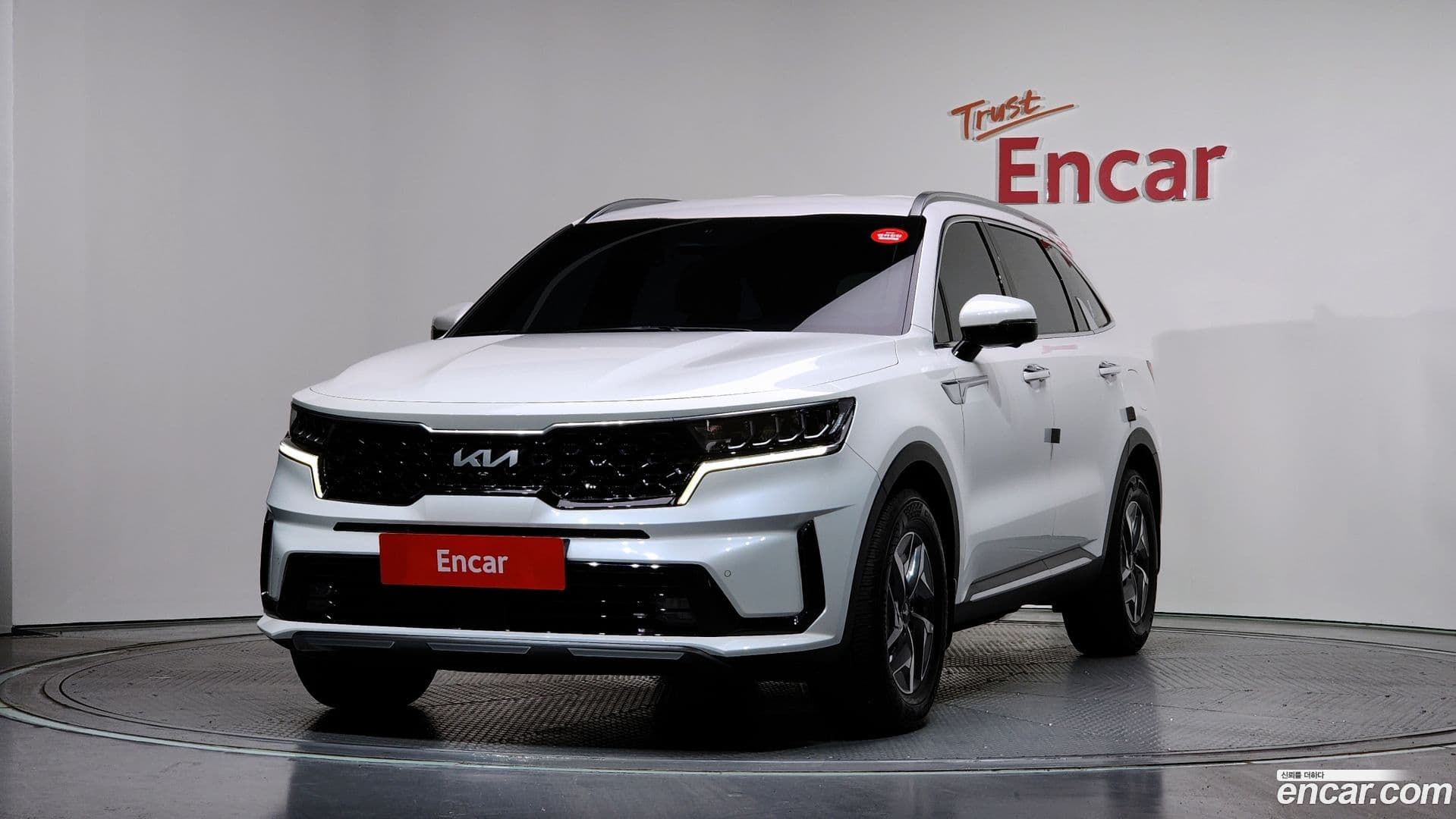 Main__Slider__Photo:Sorento Kia 2022.8-0