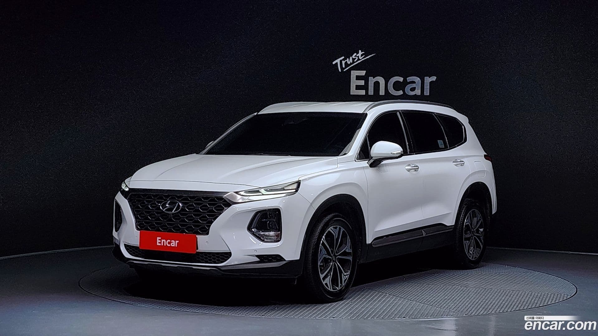 Main__Slider__Photo:Santafe Hyundai 2018.6-0