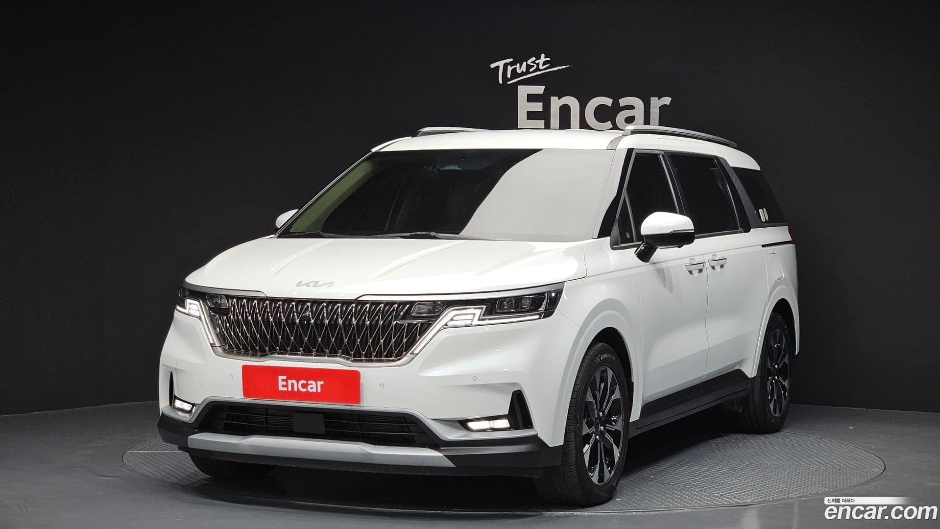 Main__Slider__Photo:Canival Kia 2022.6-0