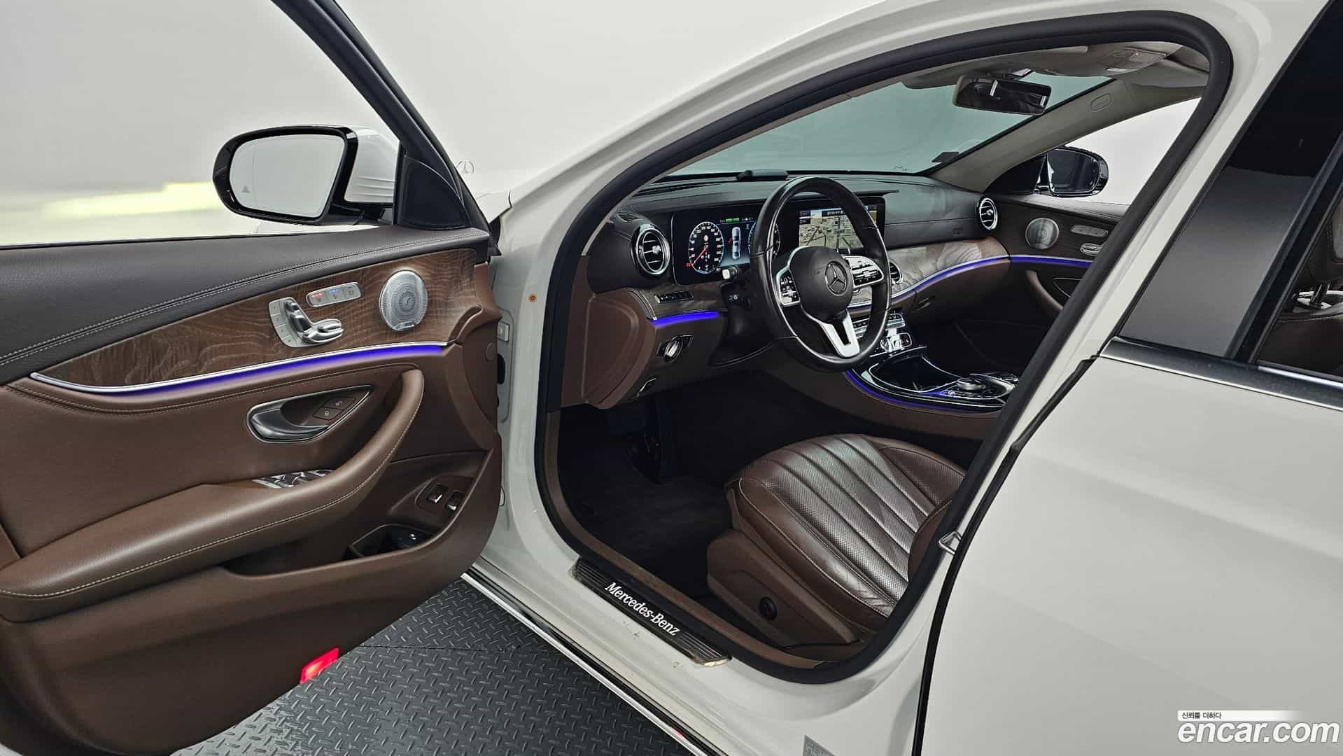 E-Class Mercedes-Benz 2020.3-INNER-010