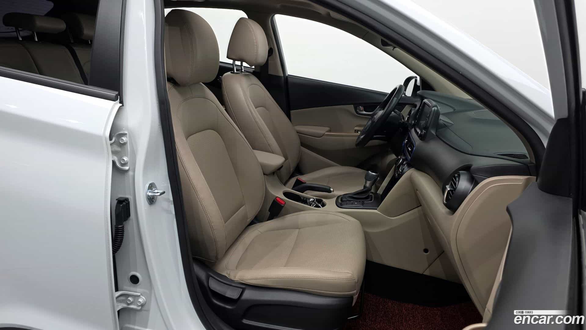 Kona Hyundai 2017.8-OPTION-015