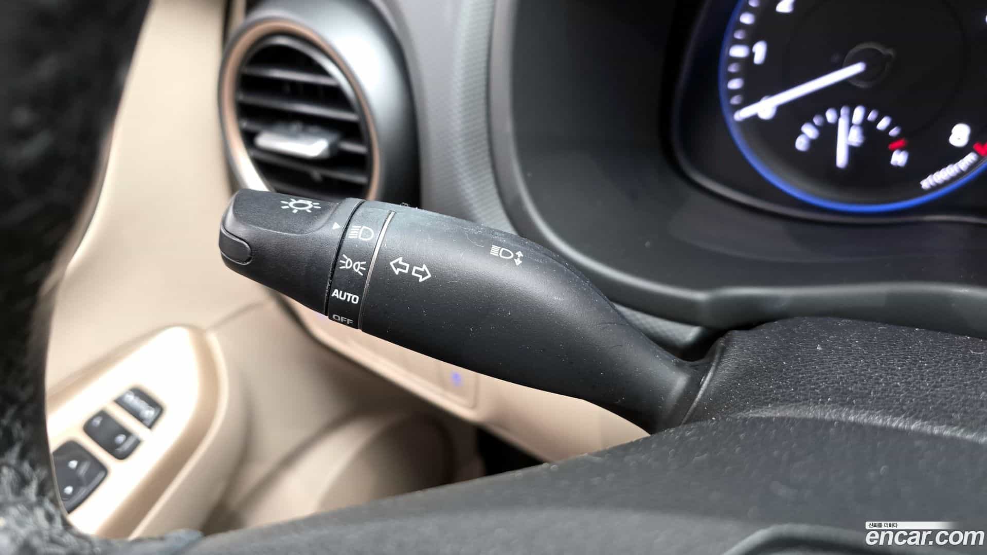 Kona Hyundai 2017.8-OPTION-021