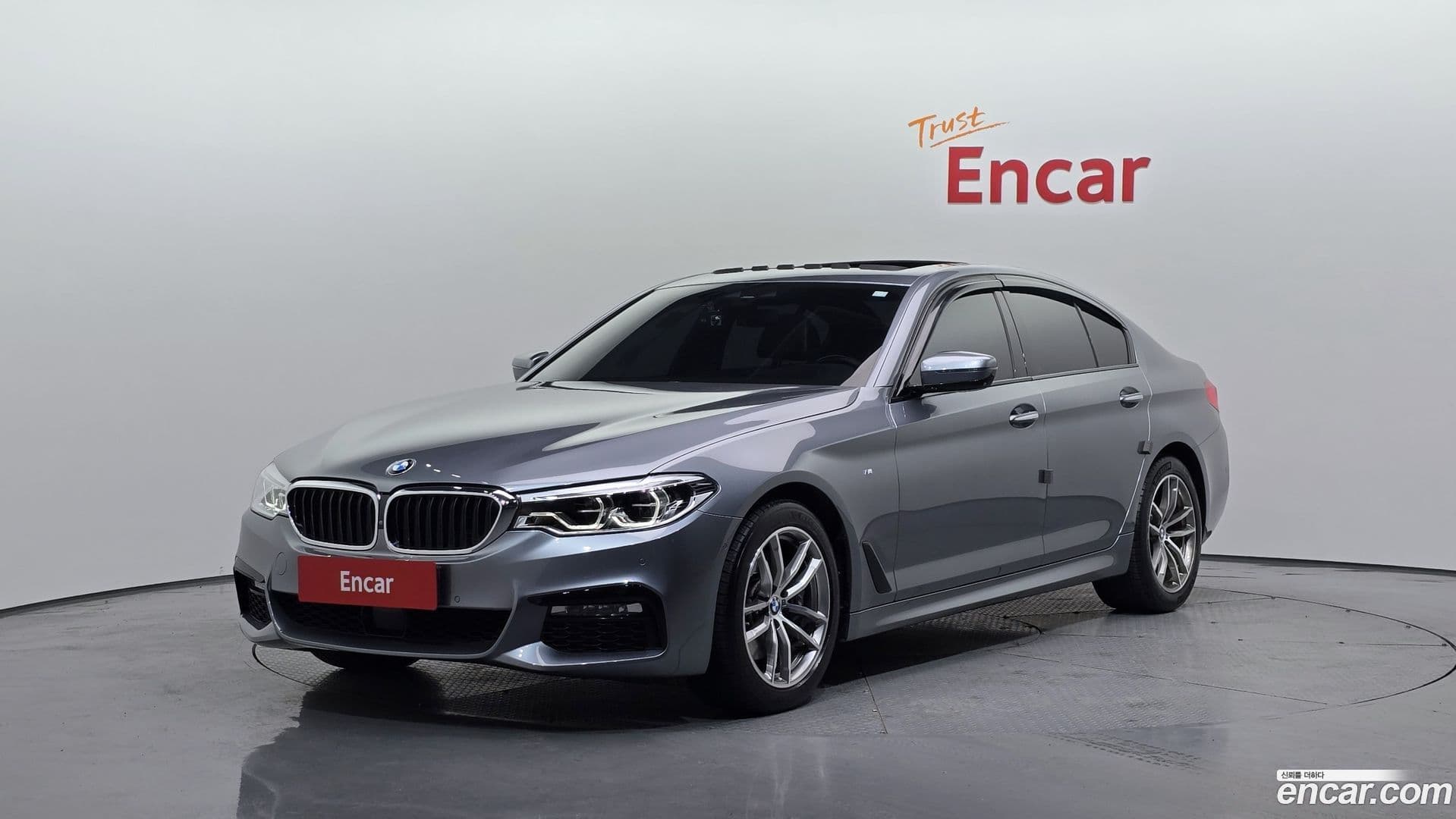 Main__Slider__Photo:5-Series BMW 2017.4-0