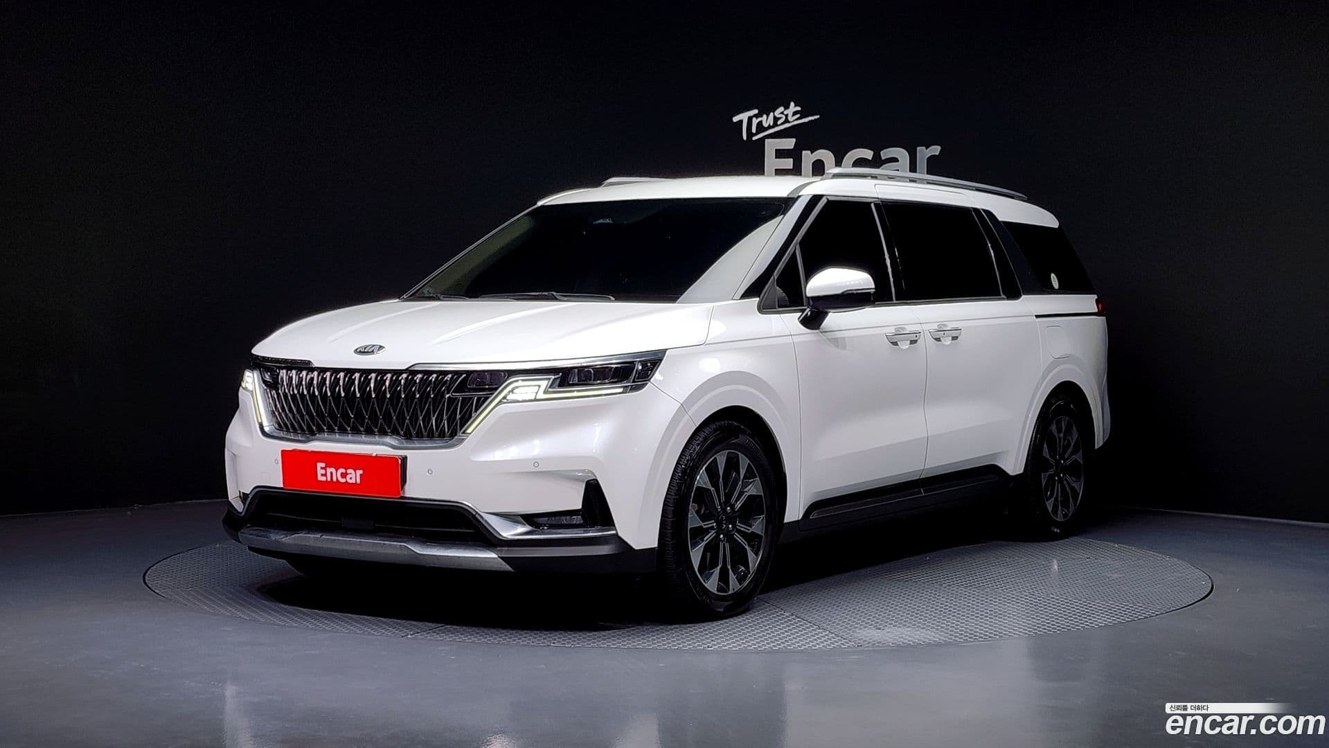 Main__Slider__Photo:Canival Kia 2020.10-0