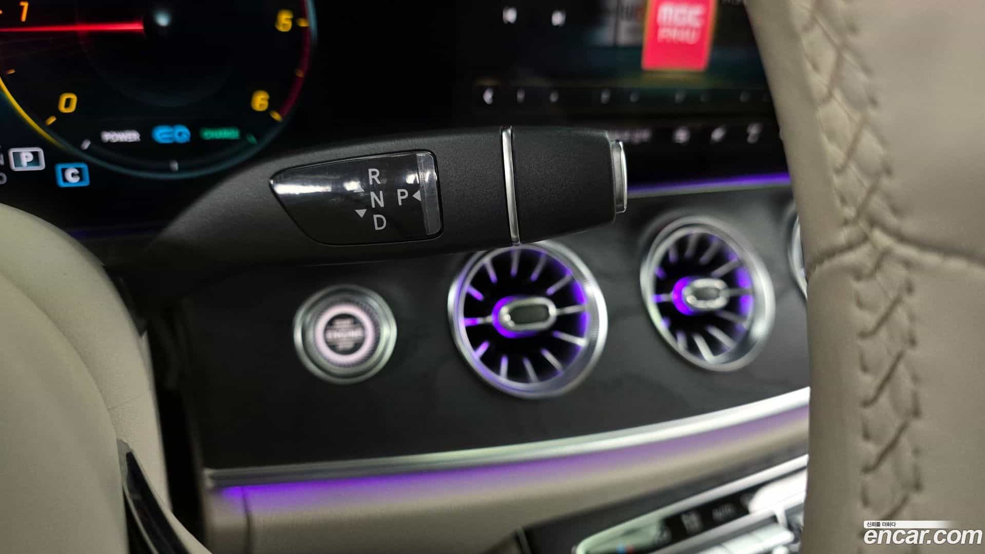 CLS-Class Mercedes-Benz 2022.2-INNER-009