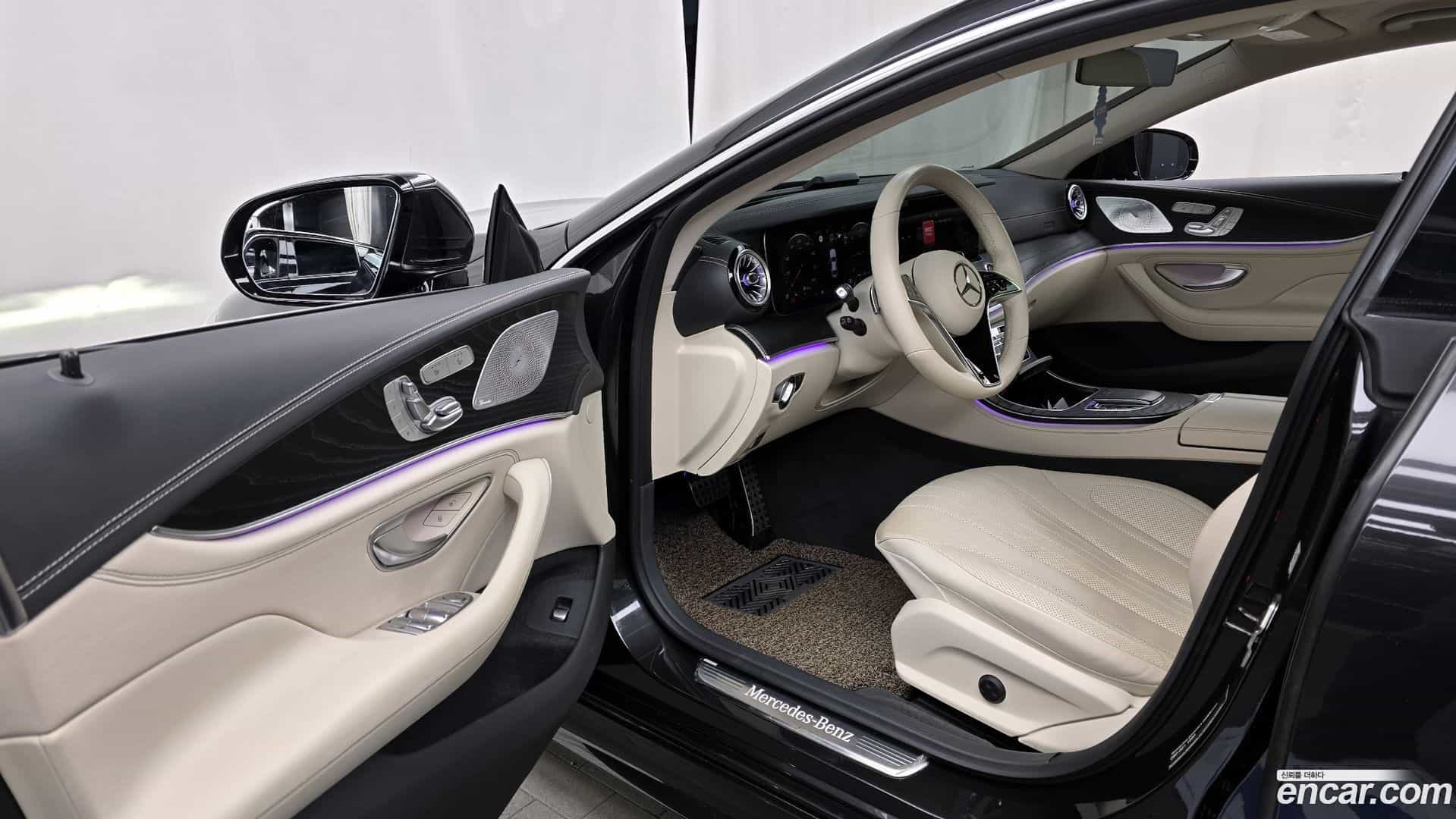 CLS-Class Mercedes-Benz 2022.2-INNER-010