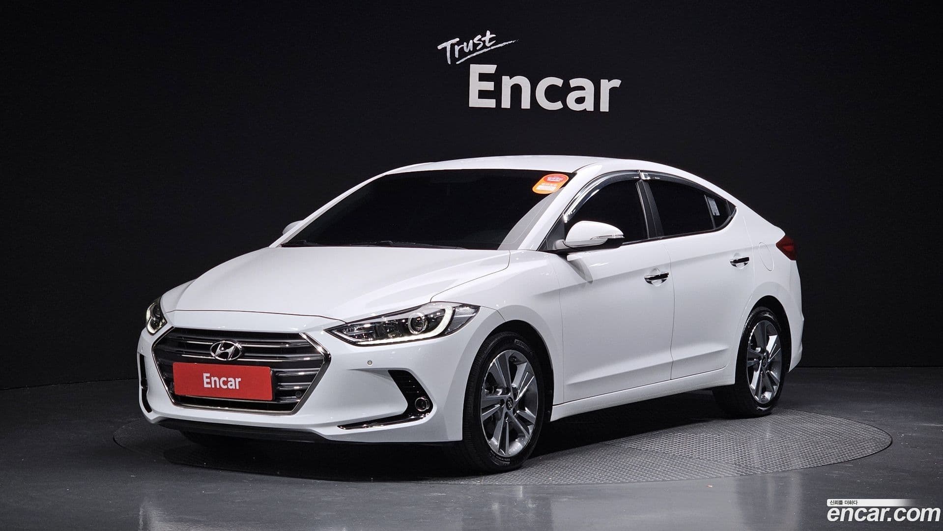 Main__Slider__Photo:AVANTE Hyundai 2016.6-0