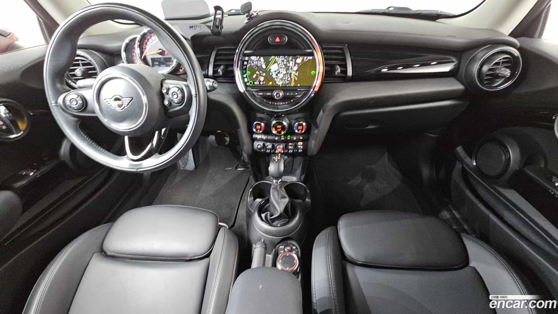 Cooper Mini 2019.2-INNER-007