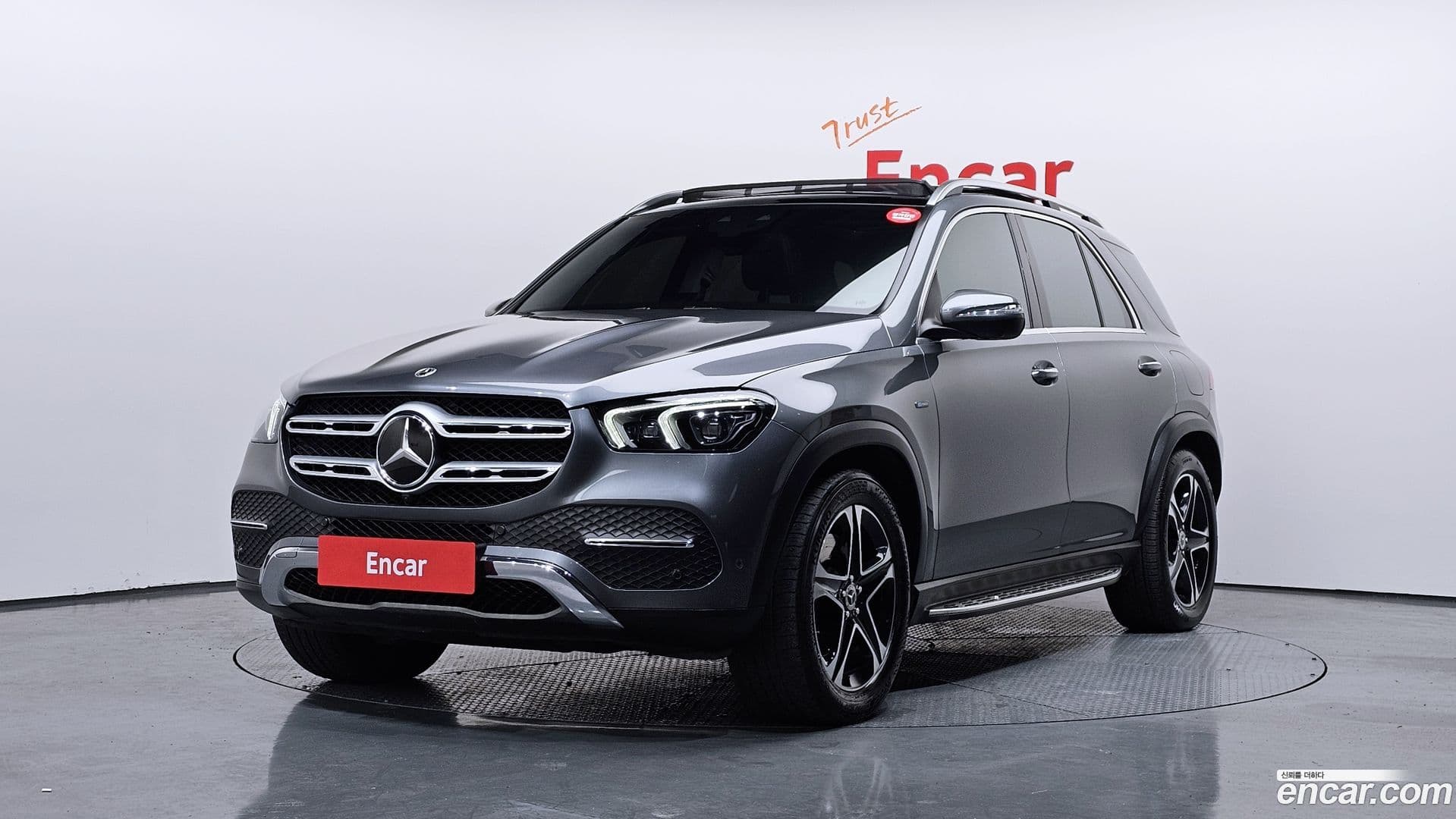 Main__Slider__Photo:GLE-Class Mercedes-Benz 2021.9-0
