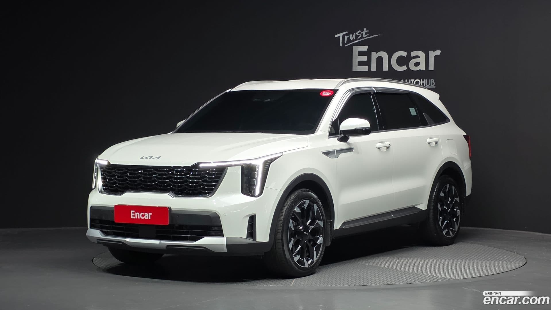 Main__Slider__Photo:Sorento Kia 2025.3-0