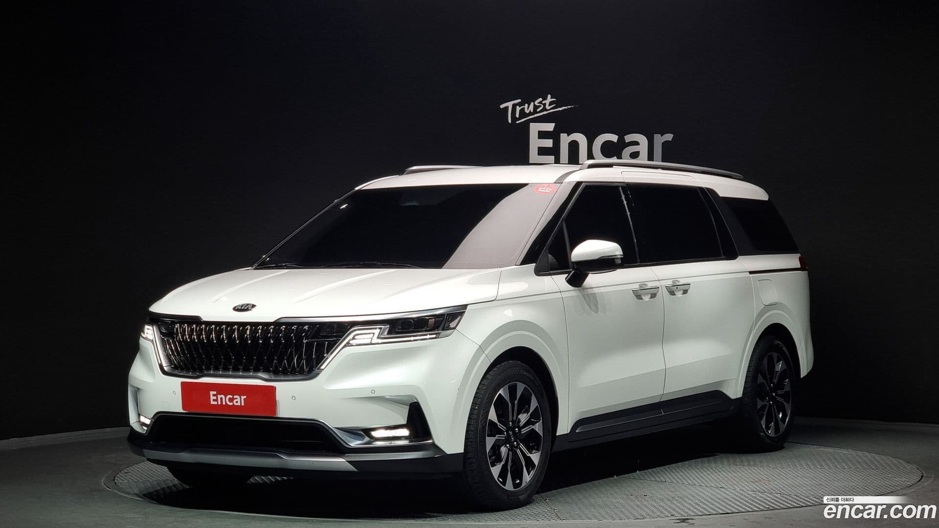 Main__Slider__Photo:Canival Kia 2020.10-0