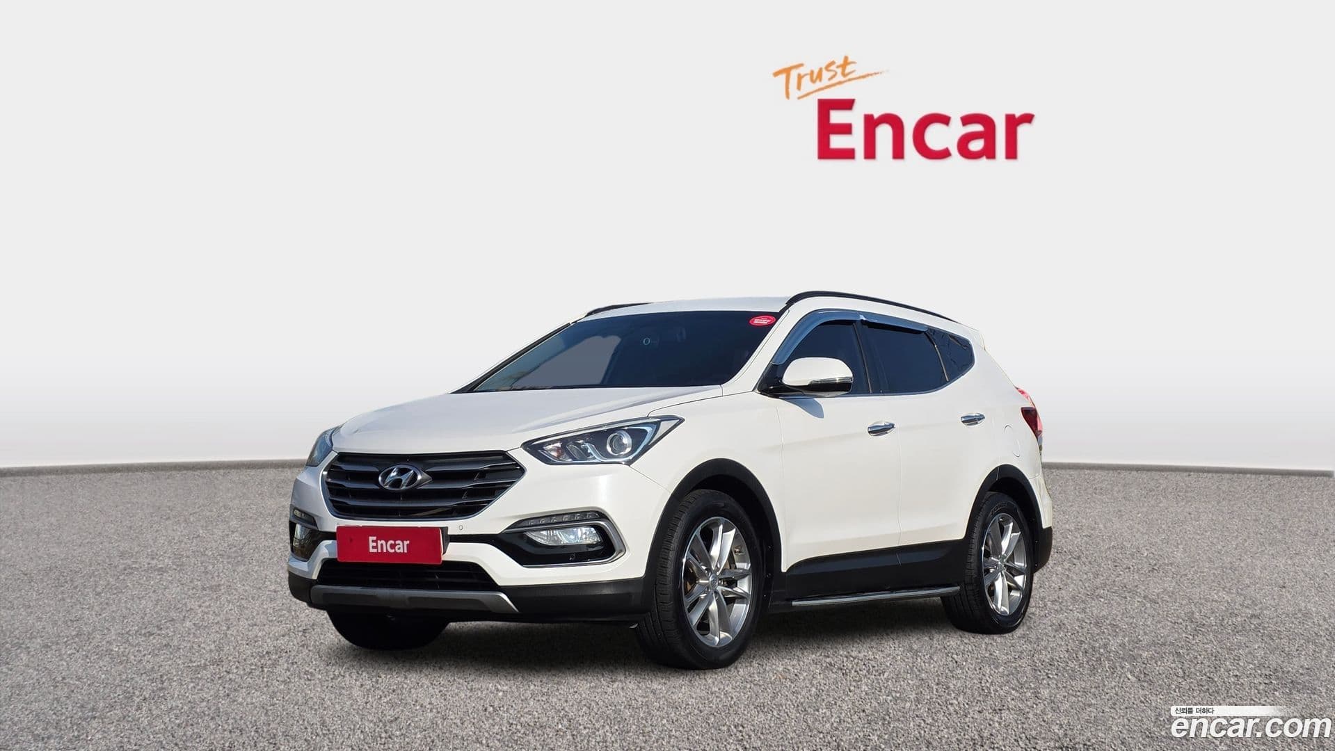 Main__Slider__Photo:Santafe Hyundai 2015.7-0
