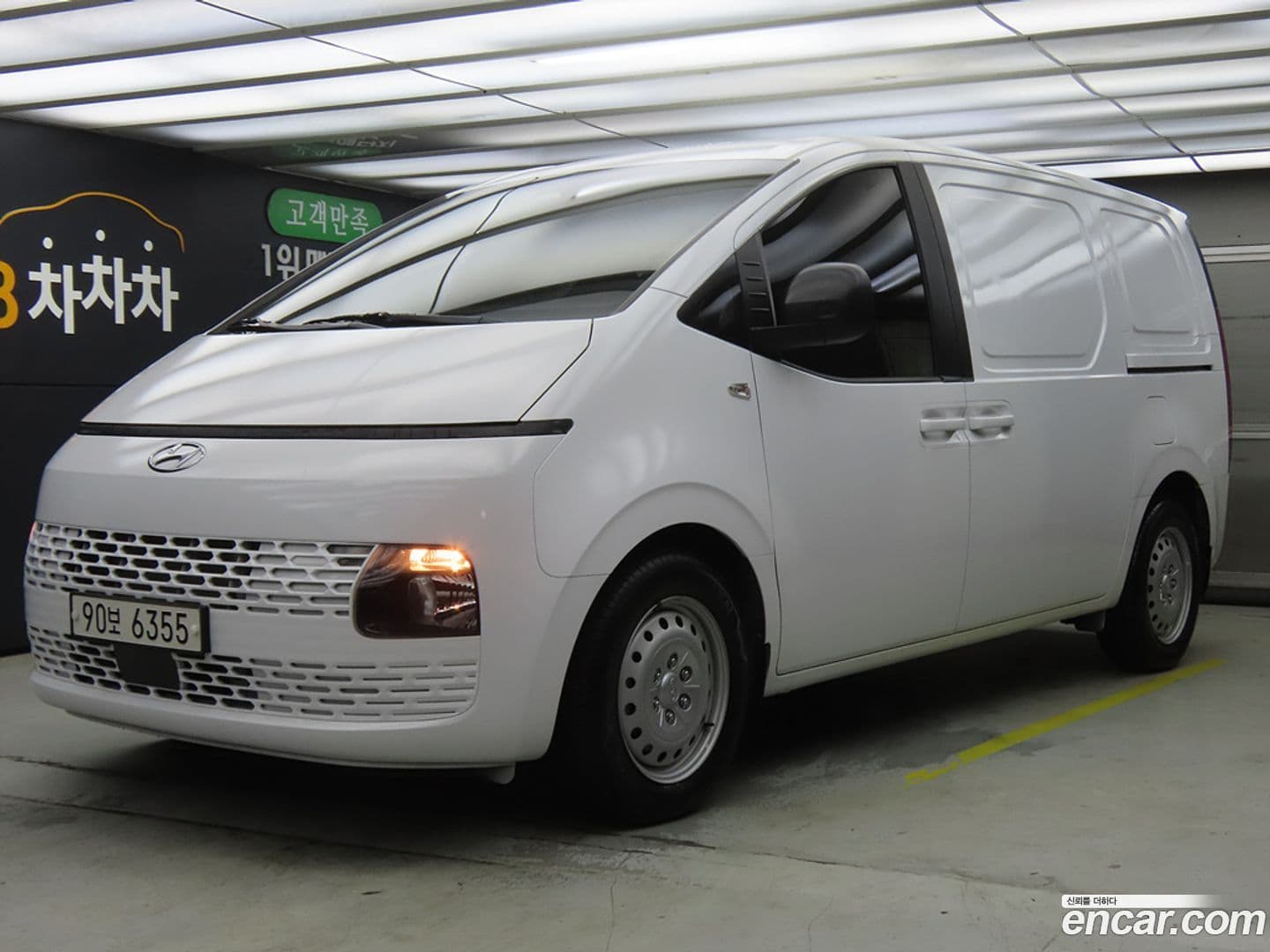 Main__Slider__Photo:Staria Hyundai 2021.8-0